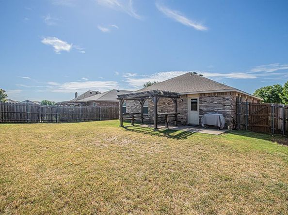 5804  Mirror Ridge Drive , Fort Worth Texas 76179