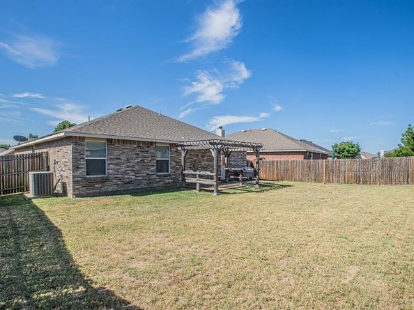 5804  Mirror Ridge Drive , Fort Worth Texas 76179