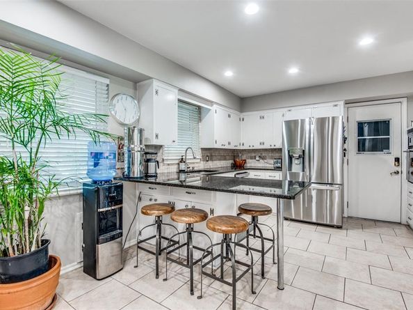 6551  Highgate Lane , Dallas Texas 75214