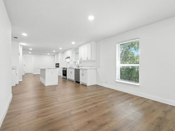 4804  Avenue G  , Fort Worth Texas 76105