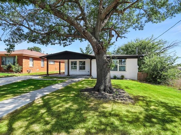 4804  Avenue G  , Fort Worth Texas 76105