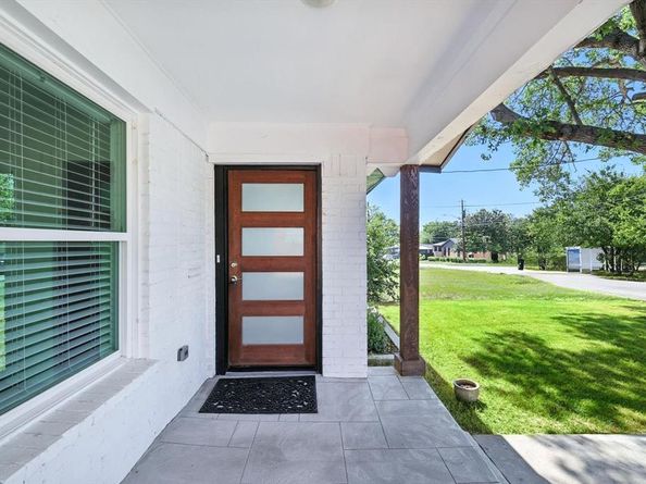 4804  Avenue G  , Fort Worth Texas 76105