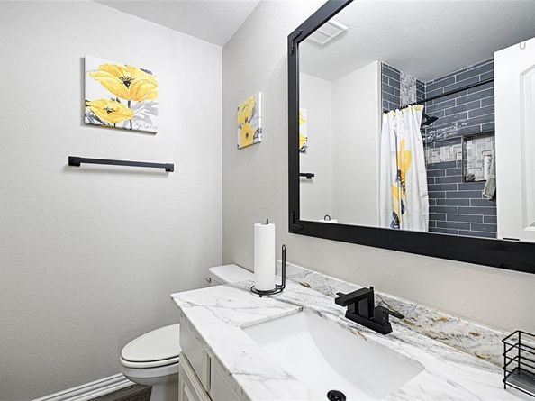 2805  Fountain View Boulevard , Cedar Hill Texas 75104