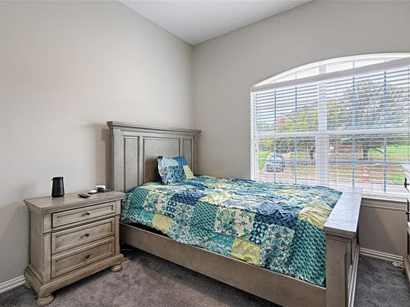 2805  Fountain View Boulevard , Cedar Hill Texas 75104