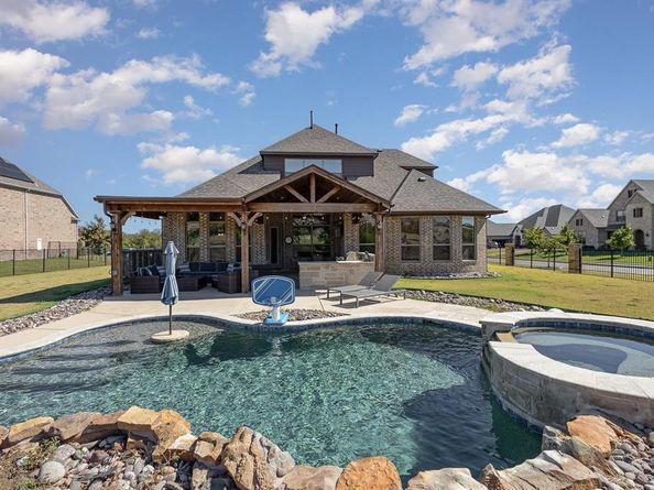817  Moses Drive , Heath Texas 75032