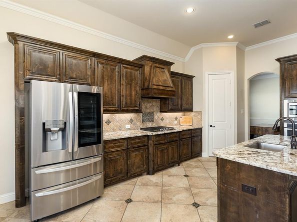 817  Moses Drive , Heath Texas 75032