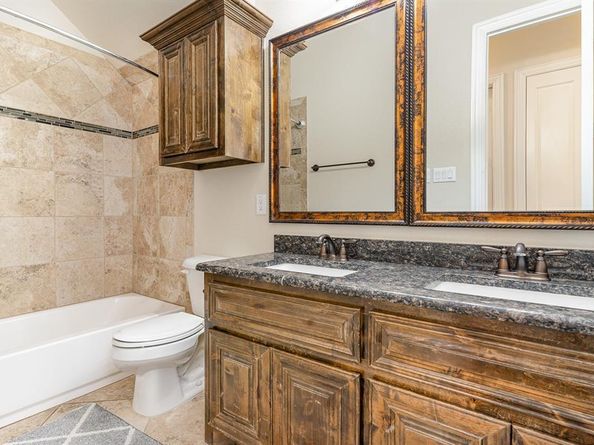 817  Moses Drive , Heath Texas 75032