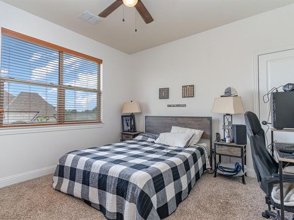 817  Moses Drive , Heath Texas 75032