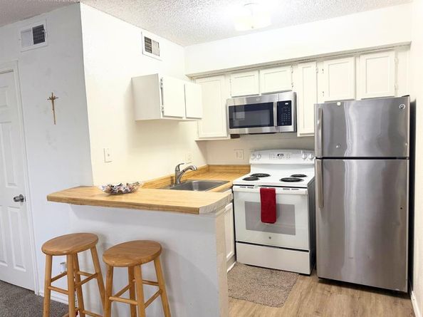 9803  Walnut Street  308, Dallas Texas 75243