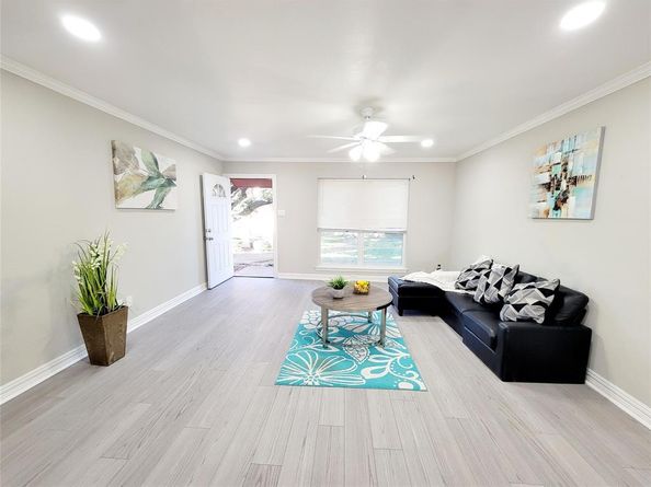 5728  Marina Drive  14, Garland Texas 75043
