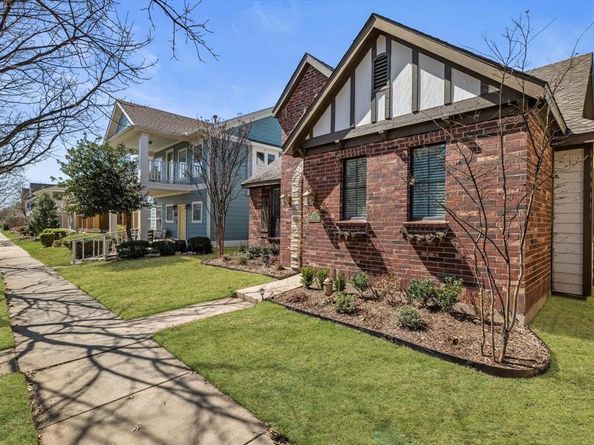 1637  Spanish Moss Way , Savannah Texas 76227