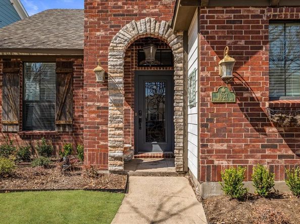 1637  Spanish Moss Way , Savannah Texas 76227