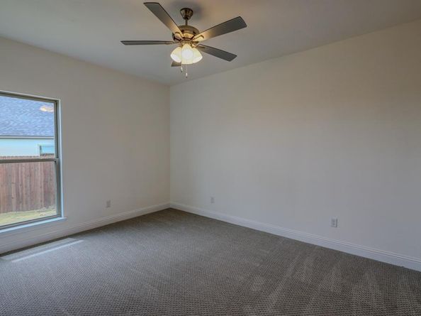 7231  VelvetLeaf  , Benbrook Texas 76126