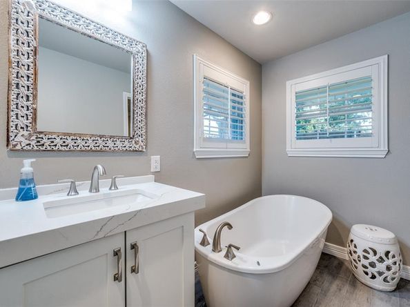 12106  Landlock Drive , Dallas Texas 75218