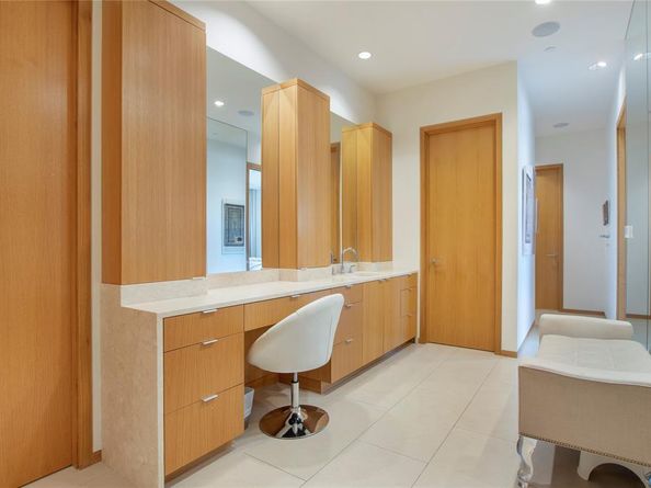 2913  Sale Street , Dallas Texas 75219