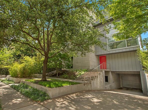 2913  Sale Street , Dallas Texas 75219