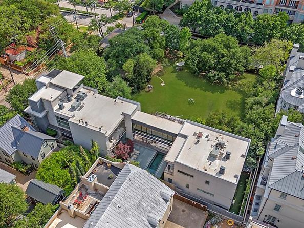 2913  Sale Street , Dallas Texas 75219
