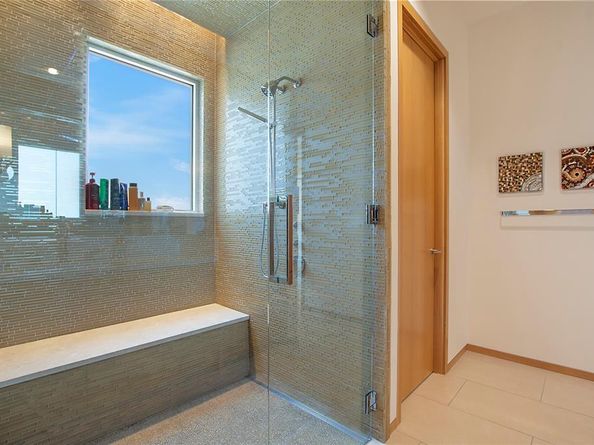 2913  Sale Street , Dallas Texas 75219
