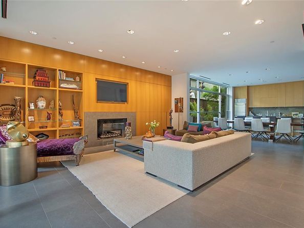 2913  Sale Street , Dallas Texas 75219