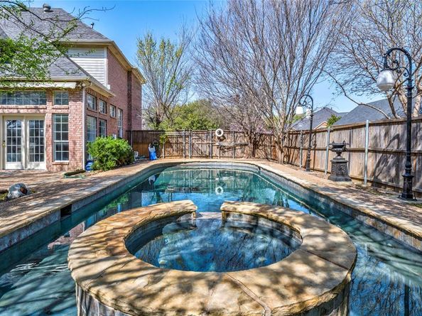1600  Oak Ridge Drive , Corinth Texas 76210