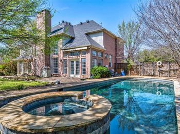 1600  Oak Ridge Drive 