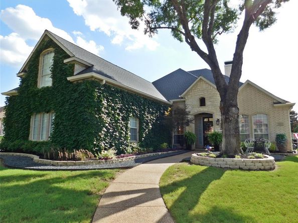 1501  Oakhollow Drive , Corinth Texas 76210