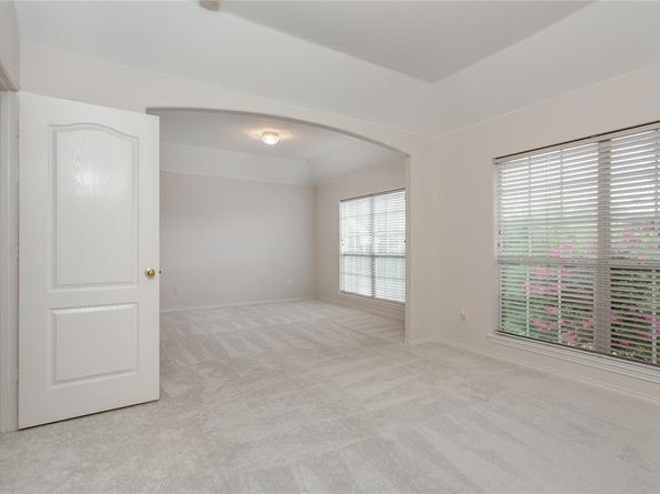 810  Linda Court , Allen Texas 75002