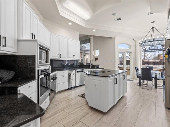 200  Mill Crossing W W, Colleyville Texas 76034