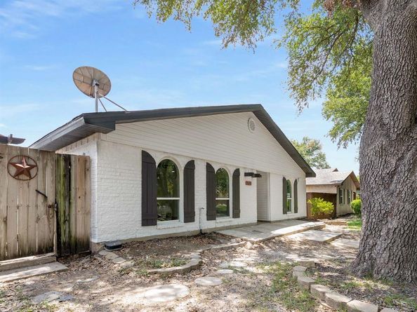 1824  Arundel Drive , Carrollton Texas 75007