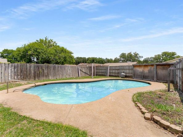 1824  Arundel Drive , Carrollton Texas 75007