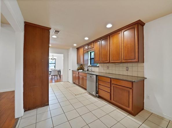 4949  Mill Run Road , Dallas Texas 75244