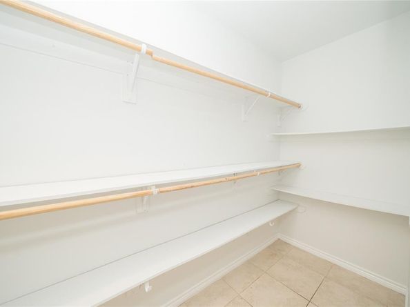 305 E Fogg Street , Fort Worth Texas 76110