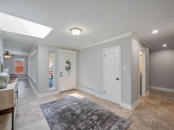 6832  Heatherknoll Drive , Dallas Texas 75248
