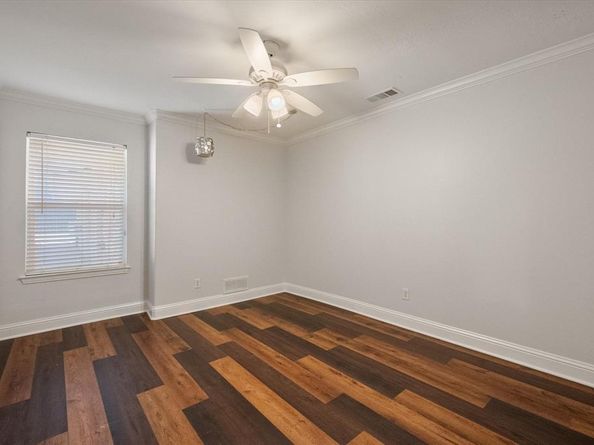 6832  Heatherknoll Drive , Dallas Texas 75248