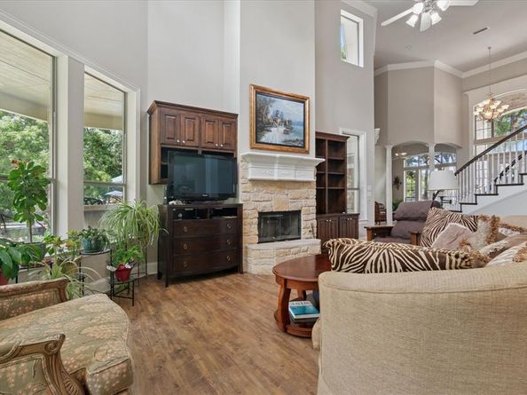 2202  Southern Oaks Drive , Cedar Hill Texas 75104