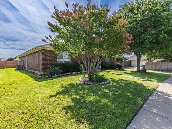 7210  Mercurys Road , Rowlett Texas 75089
