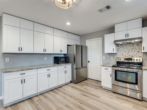 4067  Gray Oak Place , Dallas Texas 75212