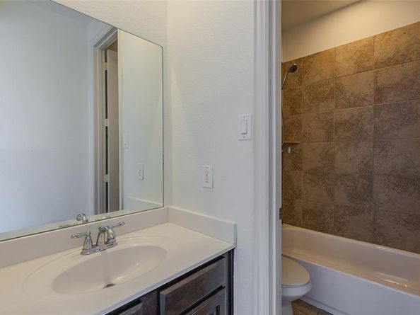 602  Arbol  , Irving Texas 75039
