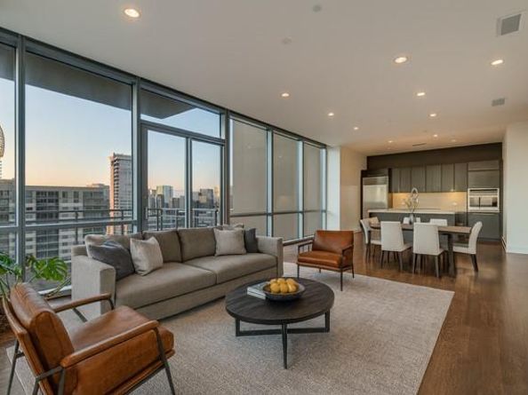 2200  Victory Avenue  2007, Dallas Texas 75219