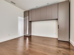 2200  Victory Avenue  2007, Dallas Texas 75219