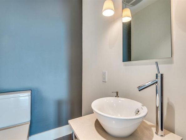 2200  Victory Avenue  2007, Dallas Texas 75219