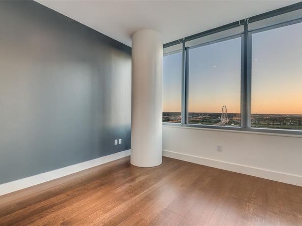 2200  Victory Avenue  2007, Dallas Texas 75219