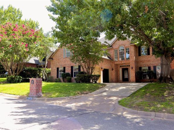 7404  Lands End Drive , Arlington Texas 76016