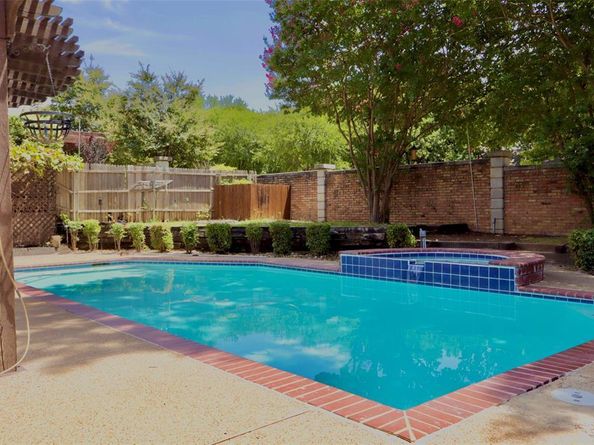 7404  Lands End Drive , Arlington Texas 76016