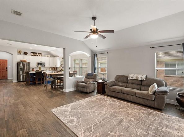 7071 N Serrano  , Grand Prairie Texas 75054