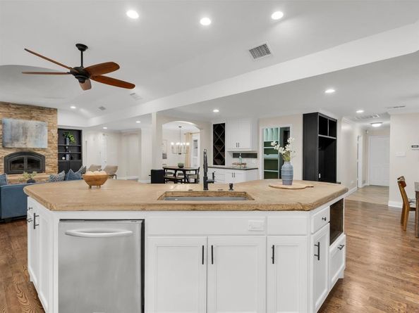 7409  Lochwood Court , Fort Worth Texas 76179