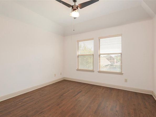 106  Highwood Avenue , Oak Point Texas 75068