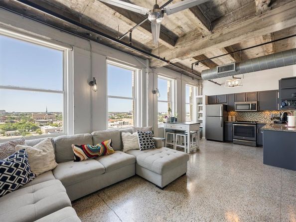 221 W Lancaster Avenue  10007, Fort Worth Texas 76102