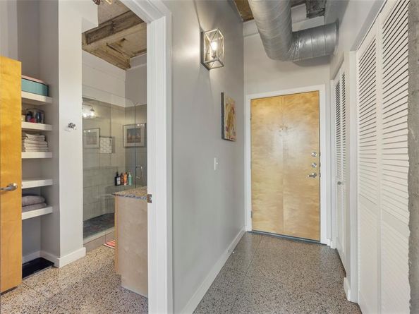221 W Lancaster Avenue  10007, Fort Worth Texas 76102