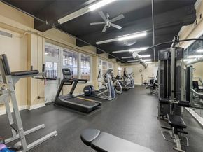 221 W Lancaster Avenue  10007, Fort Worth Texas 76102